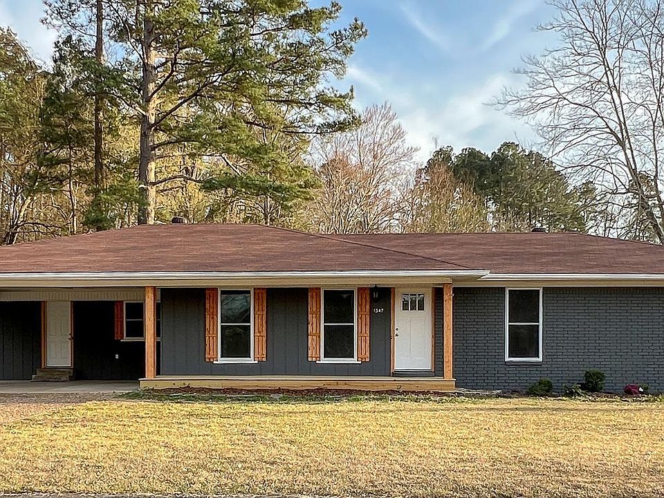 1st image of 1347 Lee St