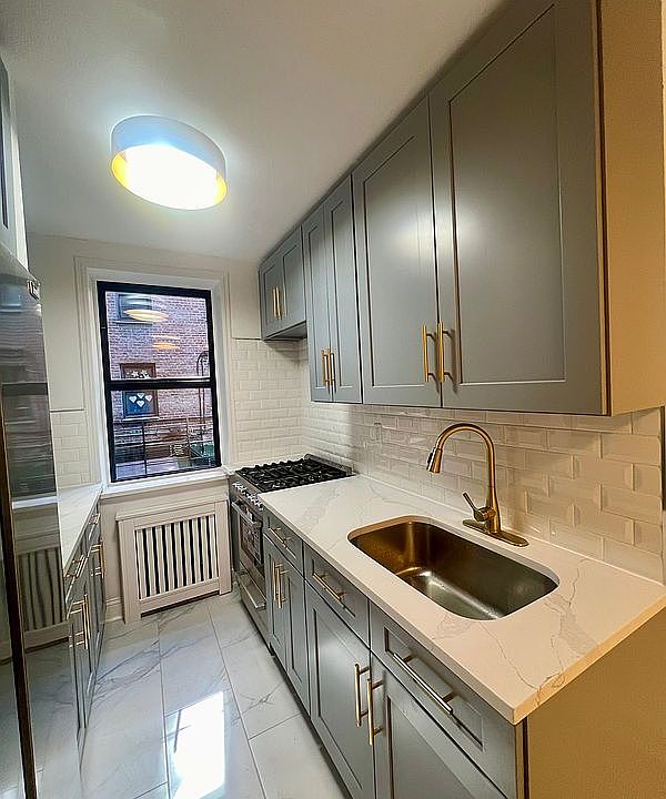 1st image of 2420 Morris Ave APT 1A