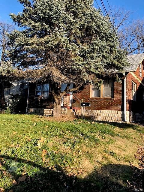 2nd image of 1302 S Florissant Rd