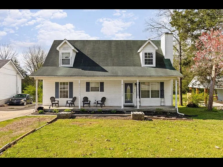 1810 Mars St — Photo 1