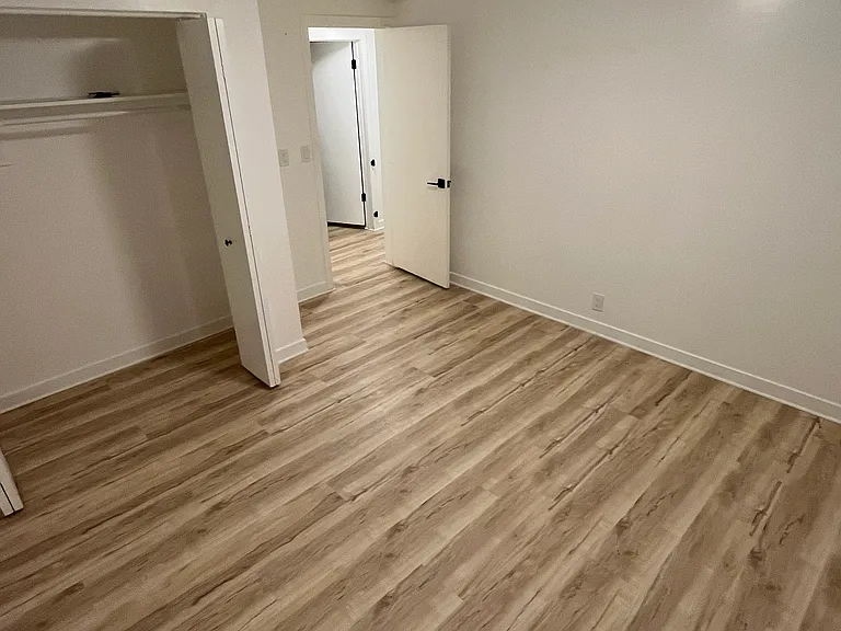 239 E 5900 S #B — Photo 18