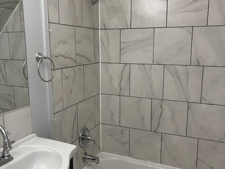 33 Walnut St #3 — Photo 4