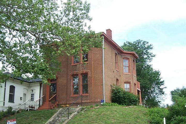 1109 S 12th