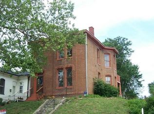 1109 S 12th St, Saint Joseph, MO 64503