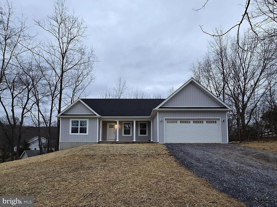 2nd image of 225 Marcum Ln