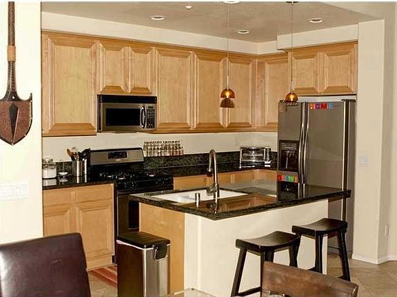 Chef's Dream Kitchen is perfect for entertaining!