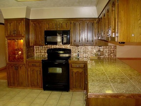 4th image of 1004 Loretta St