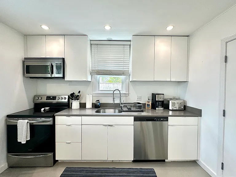 101 Briarwood Ave #B — Photo 7