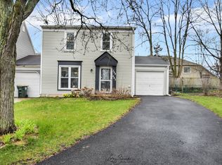 29W483 Birchwood Dr, Warrenville, IL 60555