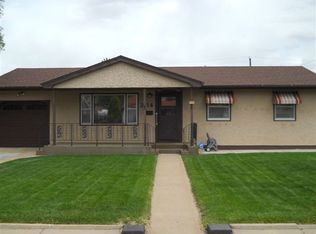 2114 Hollywood Dr, Pueblo, CO 81005