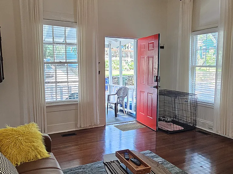 607 Gaskill St SE #A — Photo 1