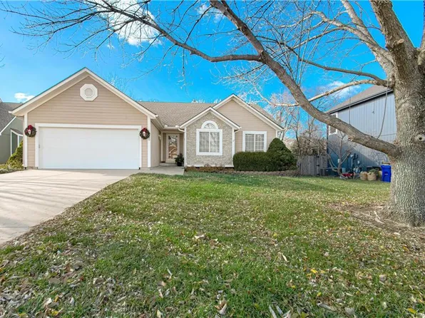 12630 S Parker Ter, Olathe, KS 66061