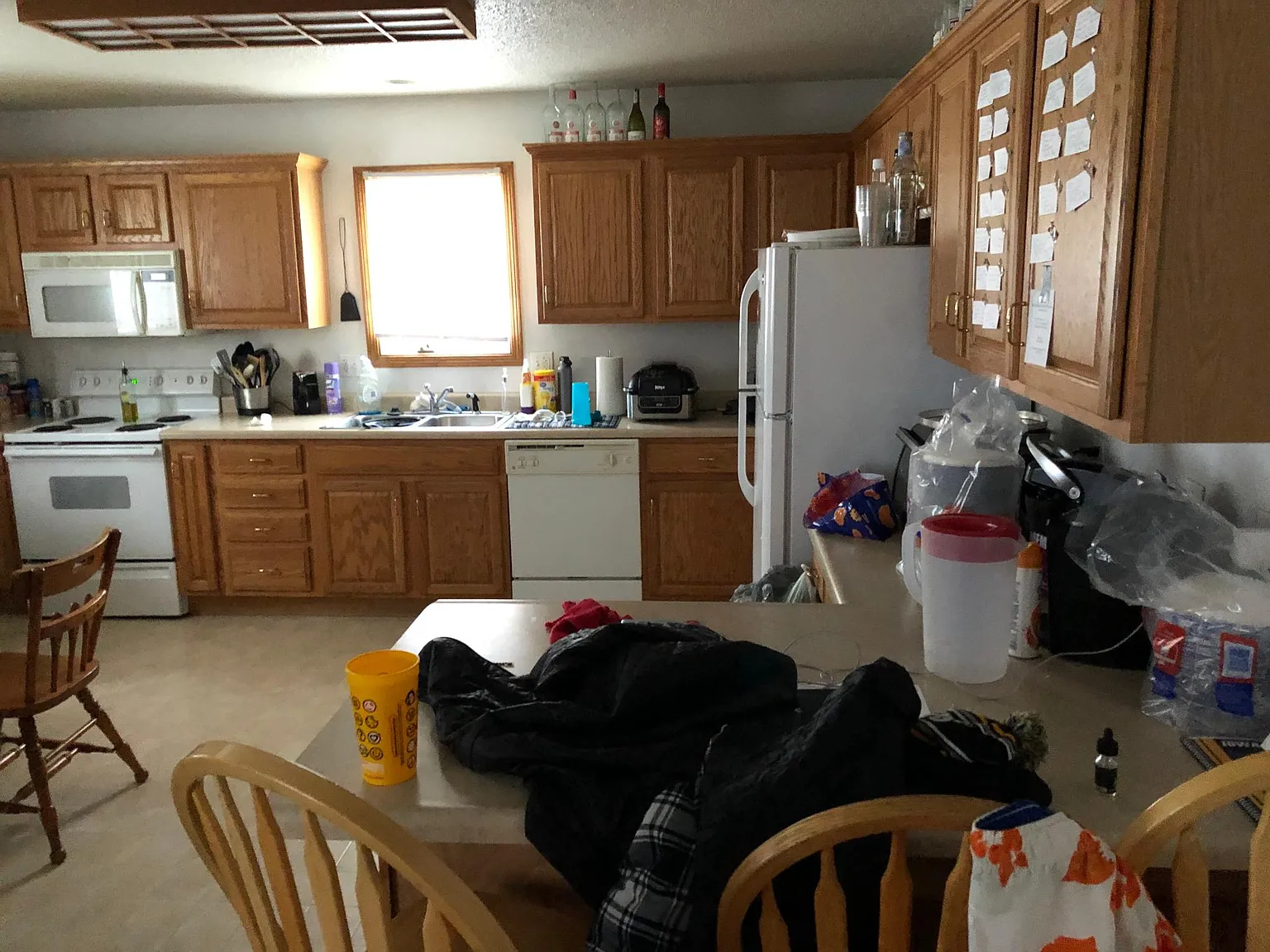 5 bed, 2800 sqft, $3,000 — Photo 4