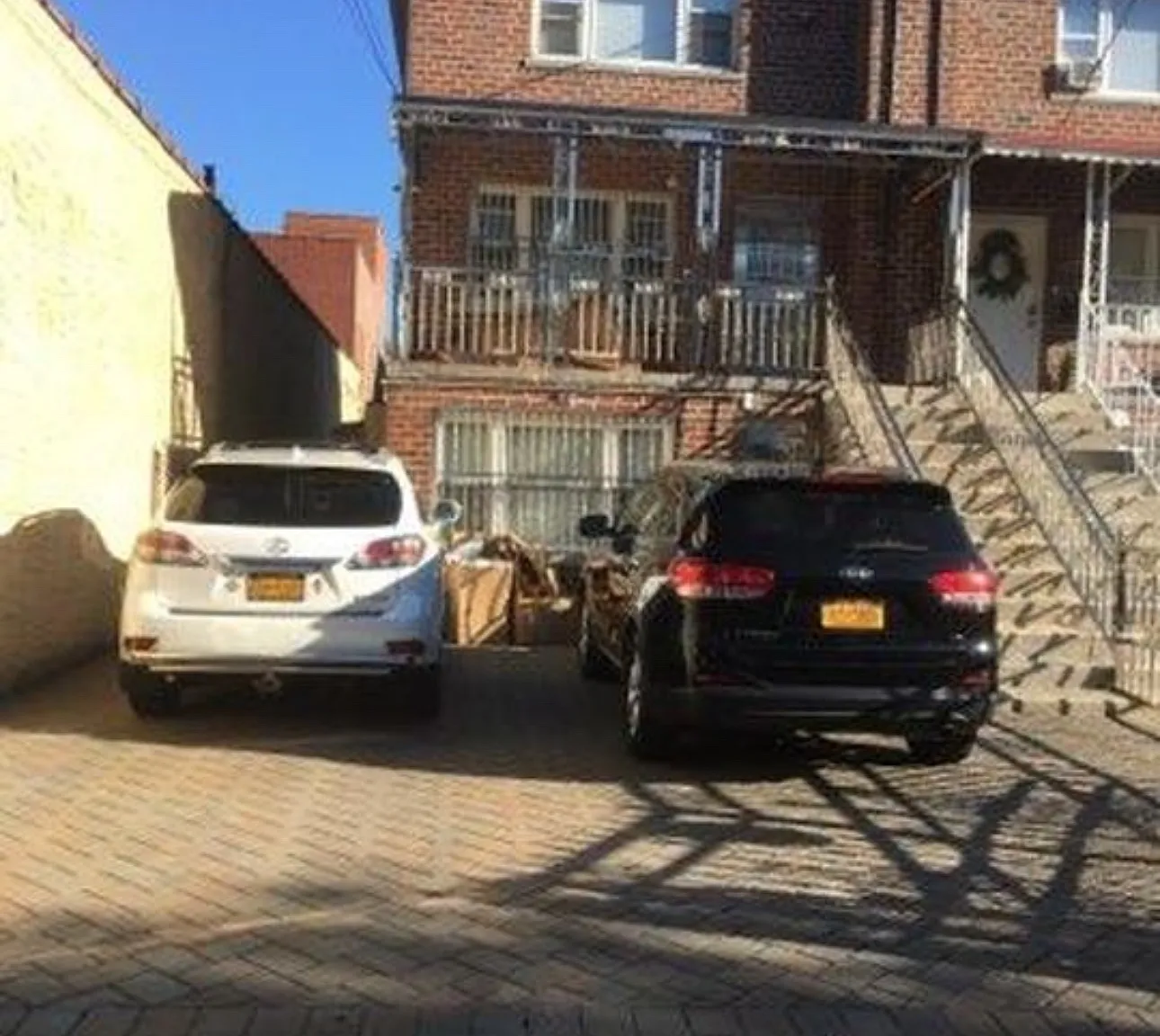 1128 Lydig Ave — Photo 1