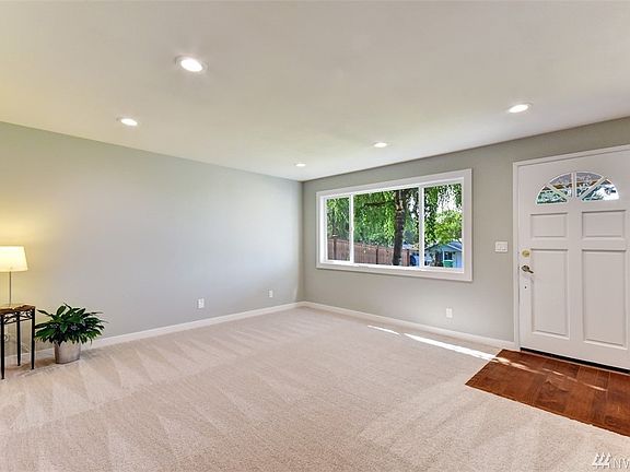 3rd image of 909 87th Dr NE