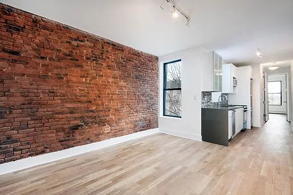 Rented by Bold New York | media 28