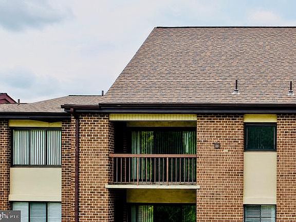3rd image of 15702 Dorset Rd APT 137