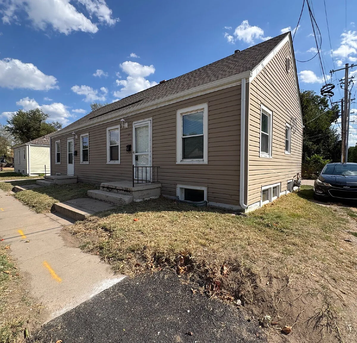 2 bed, 1.0 bath, $825 — Photo 1