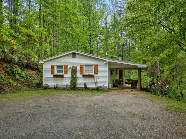 115 Maple Leaf Dr, Dahlonega, GA 30533
