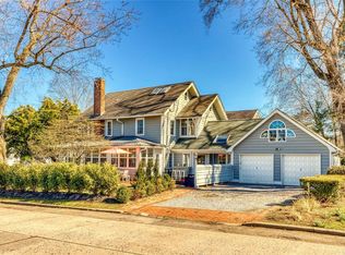 62 Mackey Ave, Port Washington, NY 11050