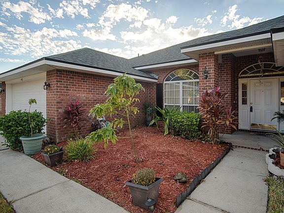 3rd image of 1294 McGirts Creek Dr E