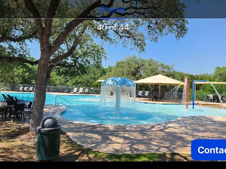 Community pool
Shallow end and great for sun bathing