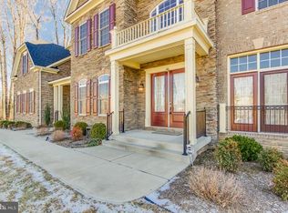 11389 Amber Hills Ct, Fairfax, VA 22033