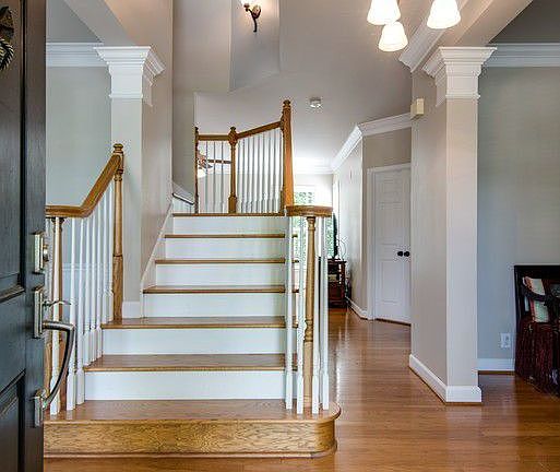 3rd image of 1505 Leesburg Ct