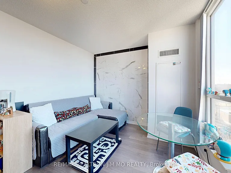 255 Village Green Sq #808 — Photo 13