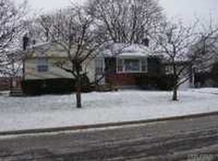12A Shay Dr, Kings Park, NY 11754