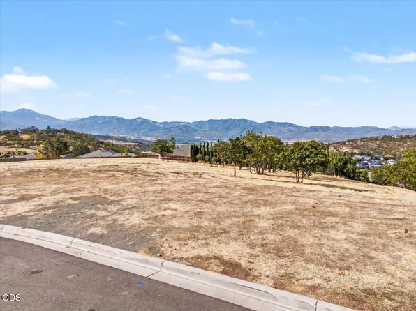 5645 Springview Ct, Medford, OR 97504