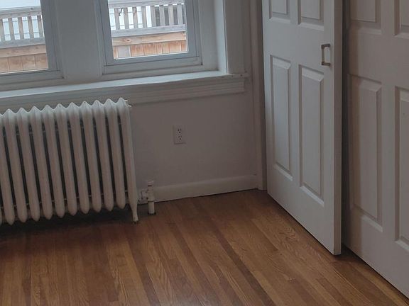 4th image of 311 N Narberth Ave Floor 1