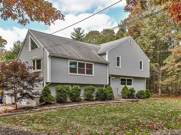 4th image of 31 John Neil Dr