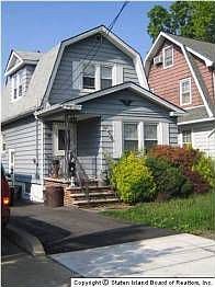 1st image of 34 Jeannette Ave