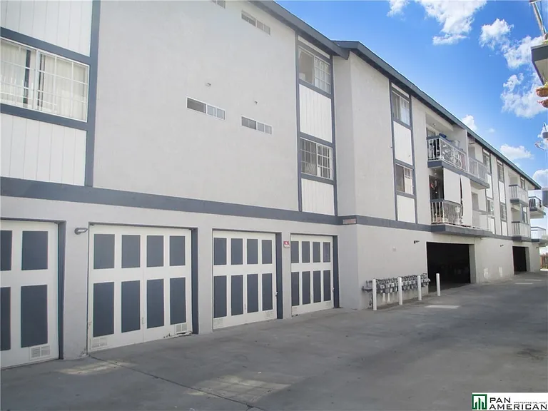 3208 Avenida Del Presidente — Photo 5