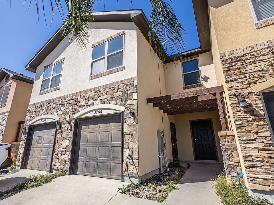 Townhome Entrance