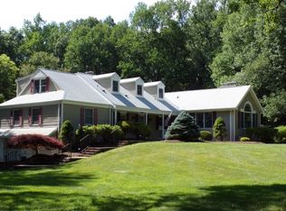 46 Mountain View Dr, Chester, NJ 07930