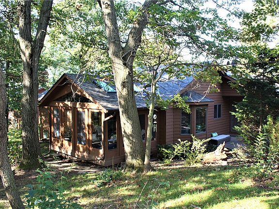 2nd image of 714 Deer Path Road