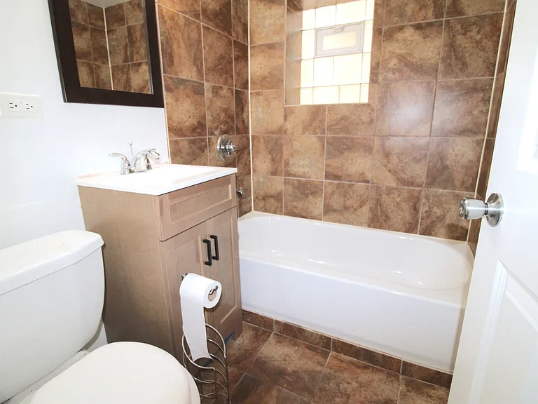 1519 N Linder Ave #G — Photo 12