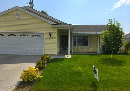 1671 Atlantic St Photo 1