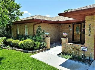 2004 Rocky Cv, Irving, TX 75060