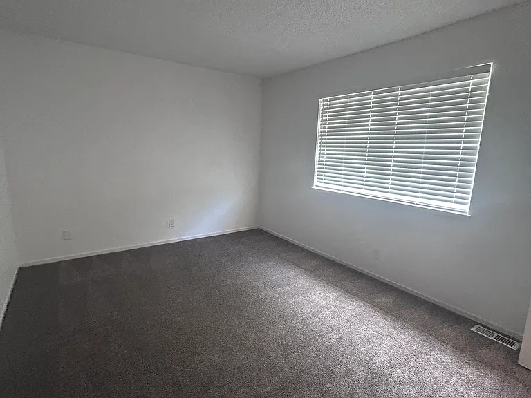 10811 Coloma Rd #3 — Photo 14