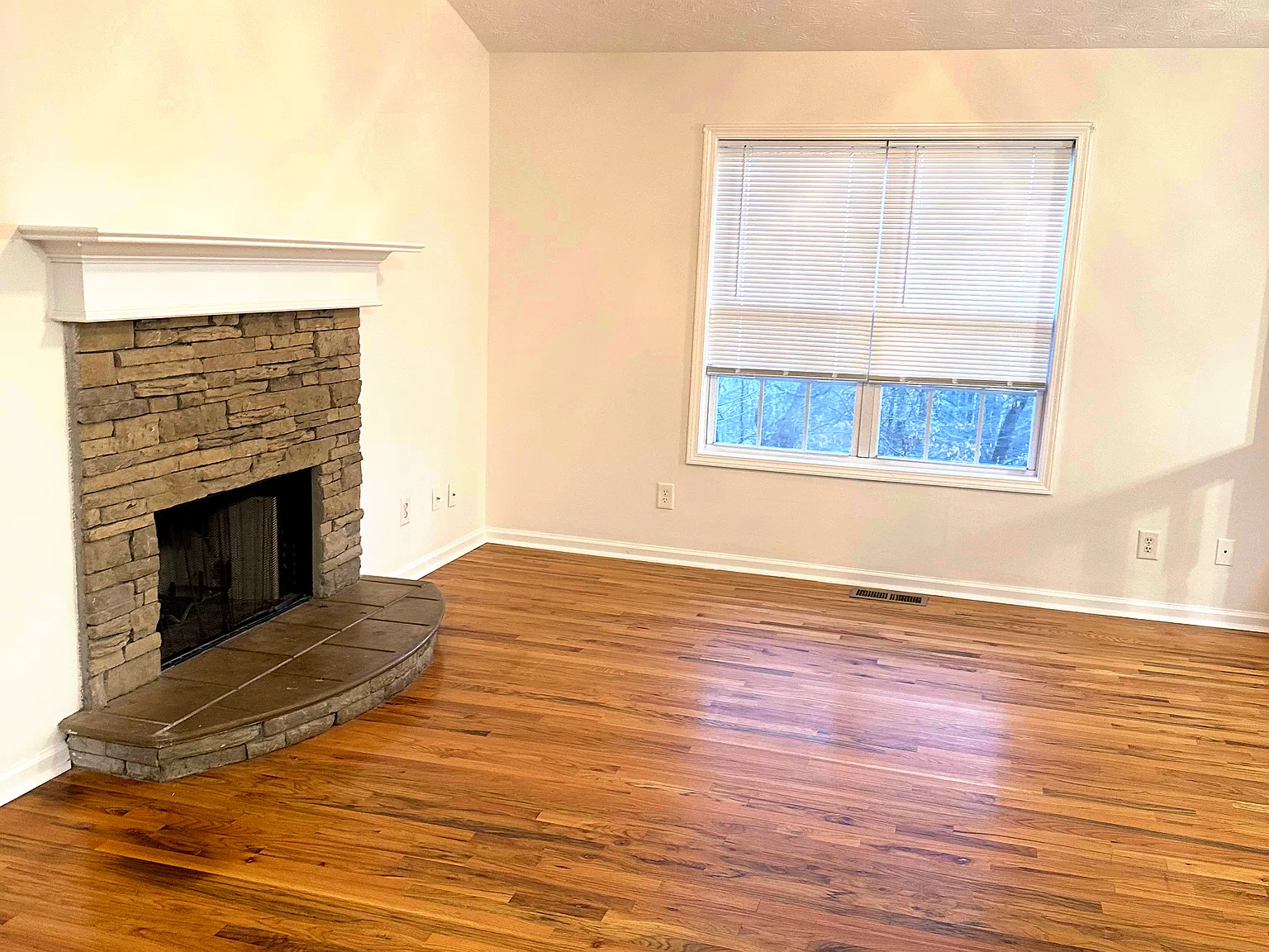 3314 Rose Petal St — Photo 2
