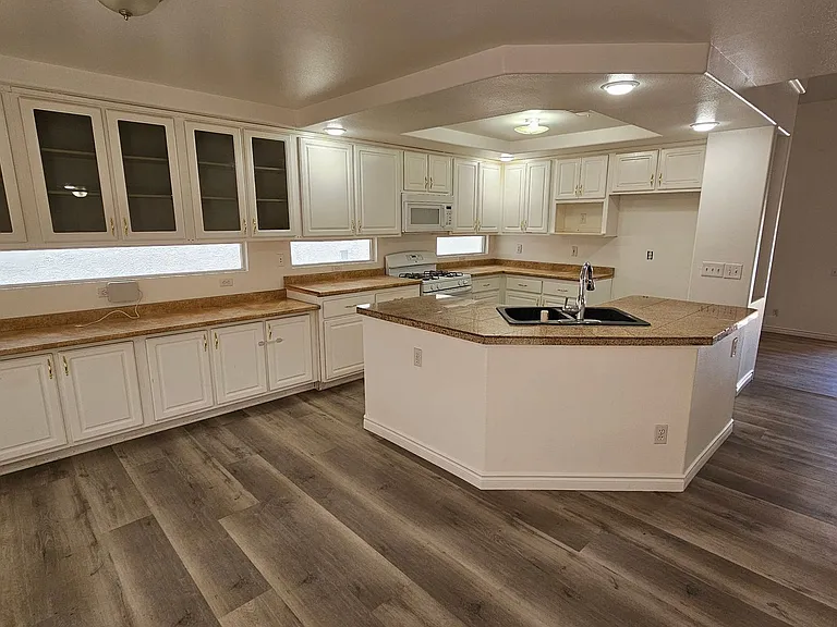 10071 Cheyenne Dawn St — Photo 7