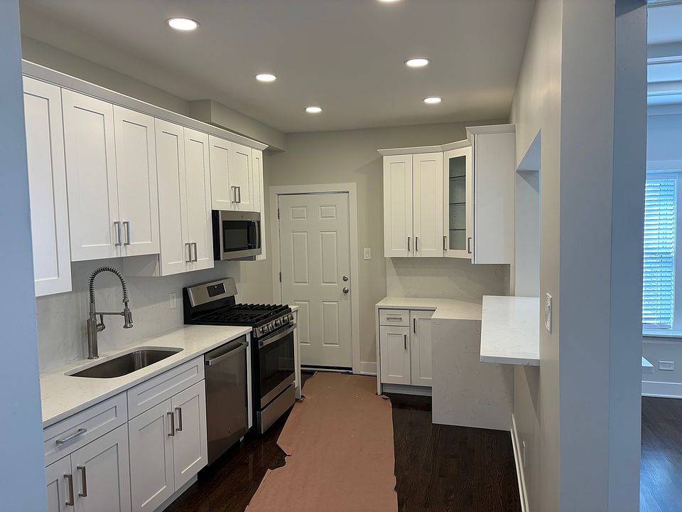 1st image of 5732 N Winthrop Ave #2N