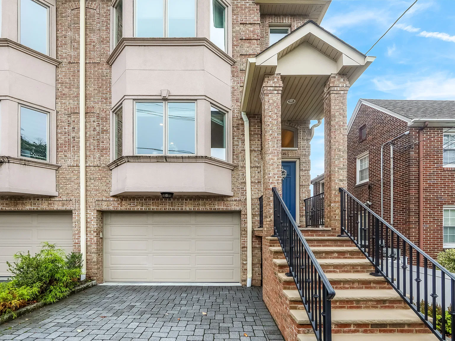 4 bed, 3.5 bath, 2270 sqft, $4,500 — Photo 3