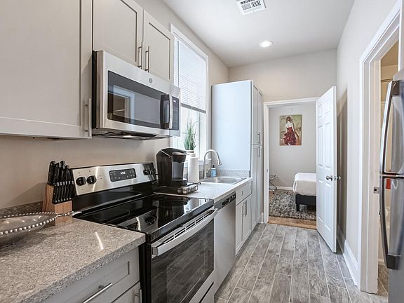 5th image of 1478 N Galvez St #1