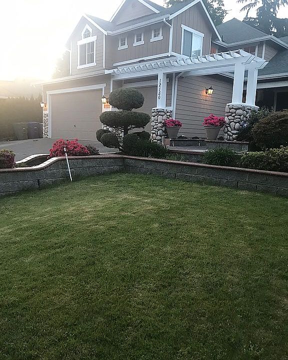 2nd image of 12150 SE 38th Pl