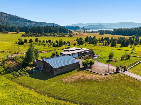432 Stagecoach Dr, Sagle, ID 83860