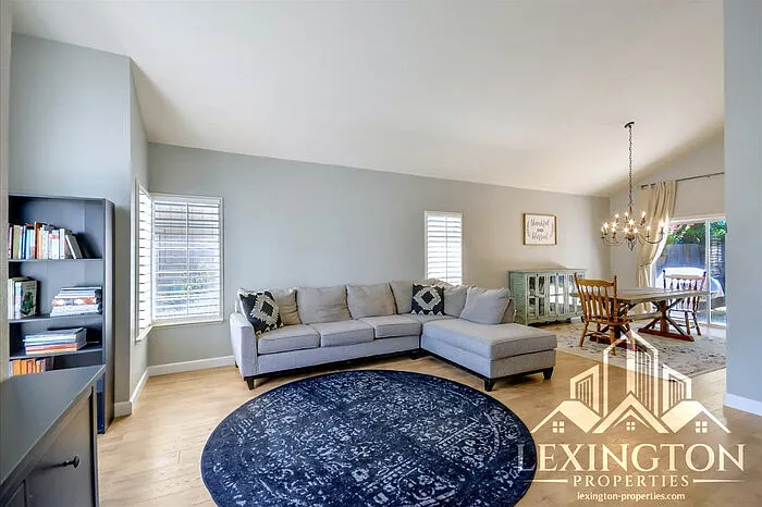 5941 Laguna Park Dr — Photo 5